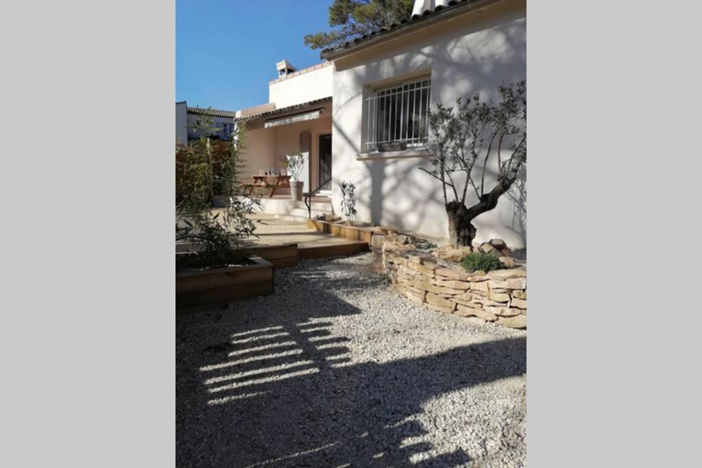 Maison 5 Personnes En Garrigue - Piscine-Spa Prive Langlade Экстерьер фото